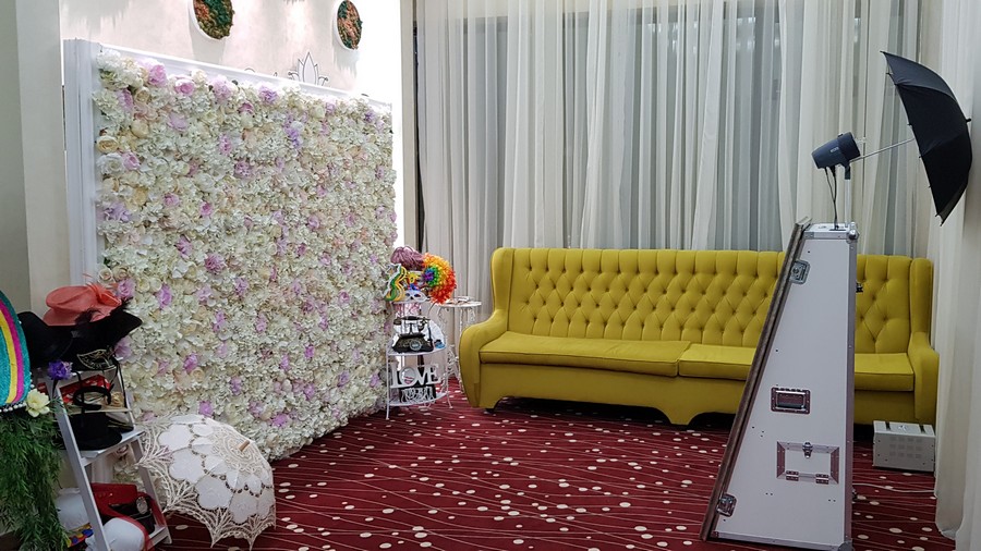 panou floral si oglinda magica